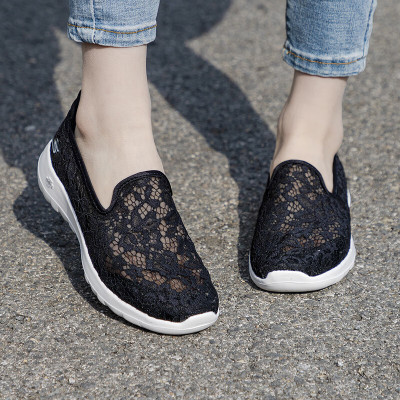 SKECHERS斯凯奇女子新款运动时尚透气一脚蹬休闲鞋896020-BKW ZP