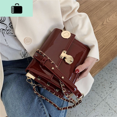 时尚漆皮小方包高级感洋气链条包女2020新款斜挎包百搭ins单肩包NEW LAKE女士单肩包