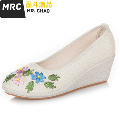 布鞋女鞋绣花女布鞋坡跟休闲女单鞋防滑牛筋底中跟女鞋墨斗潮品休闲鞋