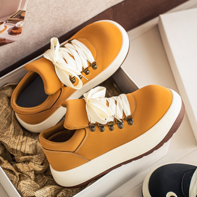 男鞋2026春季新款低帮厚底时尚潮鞋休闲百搭舒适小众板鞋增高ins