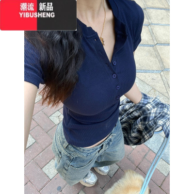 YIBUSHENG美式V领排扣正肩短袖t恤女季设计感小众甜辣妹收腰短款上衣