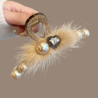 毛毛珍珠抓夹女秋冬发夹2023新款后脑勺盘发大号鲨鱼夹头饰高级感送女朋友老婆情人节七夕生日礼物