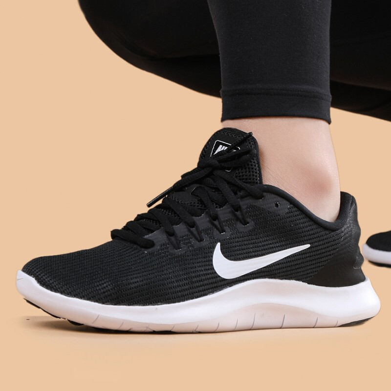 特卖 nike耐克新款女子黑白奥利奥运动鞋透气耐磨休闲跑步鞋917682