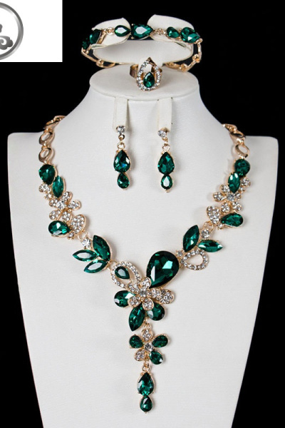 水晶宝石首饰套装女轻奢锁骨项链耳环手链戒指四件套礼服宴会配饰 JiMi