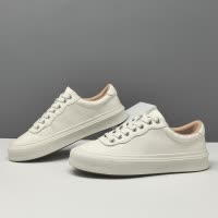 男士真皮板鞋男款潮流百搭欧洲站男鞋舒适透气小众潮鞋男生休闲鞋