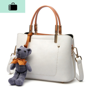 女包2020新款小手提韩国东大气质白色斜挎水桶包大容量潮流拎软NEW LAKE女斜挎包