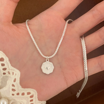 纯银爱心圆牌吊坠项链女款2025新款时尚甜美锁骨链女轻奢小众送女朋友老婆情人节七夕生日礼物