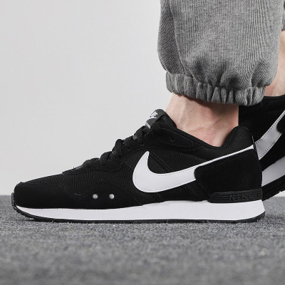 Nike/耐克女子低帮轻便复古训练透气运动休闲跑步鞋DM8454-001 Z