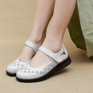 热卖透气镂空舒适中老年妈妈女单鞋软底百搭轻便真皮女鞋