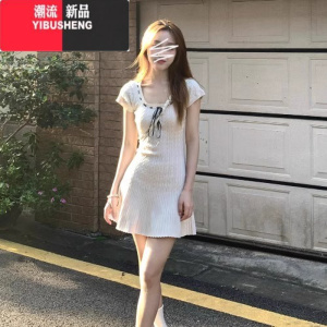 YIBUSHENG学院风U领绑带针织连衣裙女季高级感小个子甜美气质a字收腰短裙