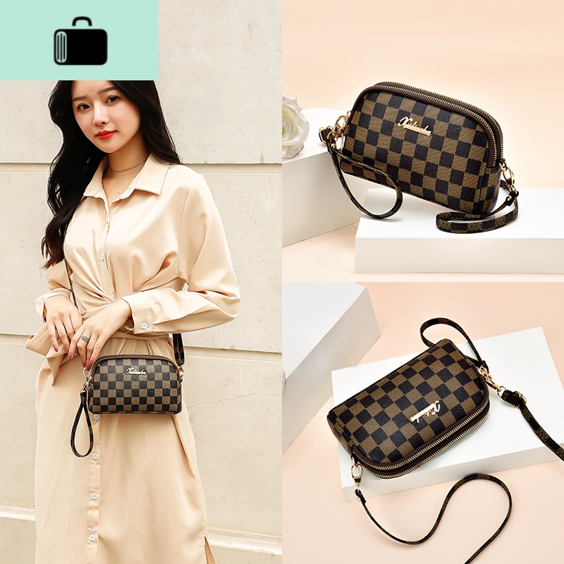 中年女包新款2020斜挎小包包百搭女士手机零钱包迷你双层手腕包潮NEW LAKE