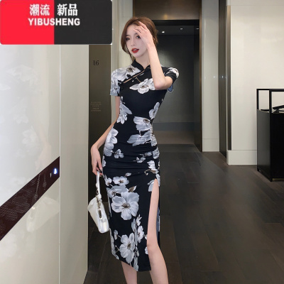 YIBUSHENG2024年复古国潮印花改良旗袍新中式日常开叉褶皱收腰中长款连衣裙
