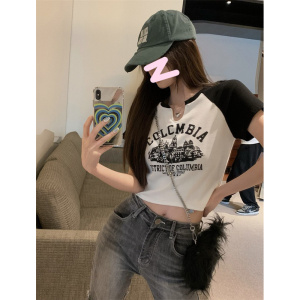 辣妹V领短袖T恤女夏新款美式复古设计感打底衫女短款学生上衣女装