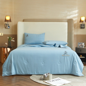 弗切尔珀榕 甄柔棉雕花艾米熊系列大豆夏被