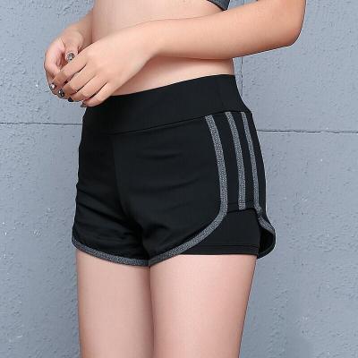 运动短裤女瑜伽服女夏季跑步短裤防走光紧身大码速干假两件健身裤