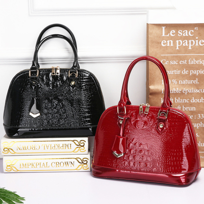 小亚天欧美时尚大气鳄鱼纹贝壳包女包手提包2020新款单肩斜跨包气质百搭