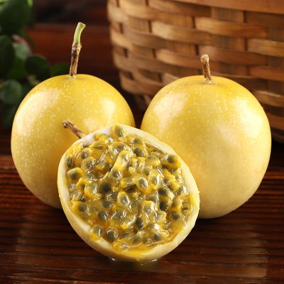 [西沛生鲜]精品黄金百香果 百香果西番莲鸡蛋果 送开果器 净重2.5斤 大果 单果60-70g 新鲜采摘