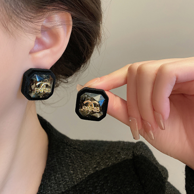 几何闪钻秋冬丝绒夸张耳钉轻奢高级感气质字母耳环小众设计耳饰女送女朋友老婆情人节七夕生日礼物