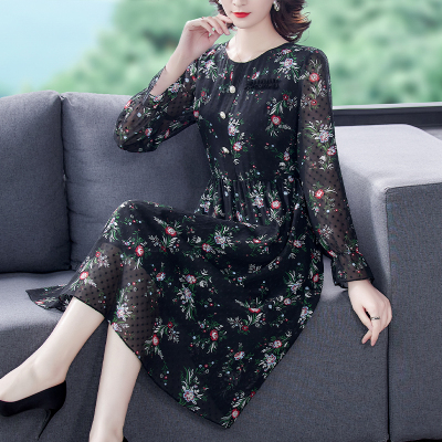 黑色碎花雪纺连衣裙2021春秋新款女装法式复古气质喇叭袖收腰大摆
