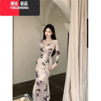 YIBUSHENG显身材连衣裙秋装印花别致修身气质长裙女人味今年流行漂亮裙子