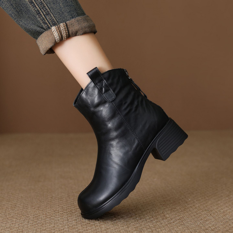 头层牛皮短靴女冬季新款西部靴复古百搭保暖绒里粗跟拉链女靴