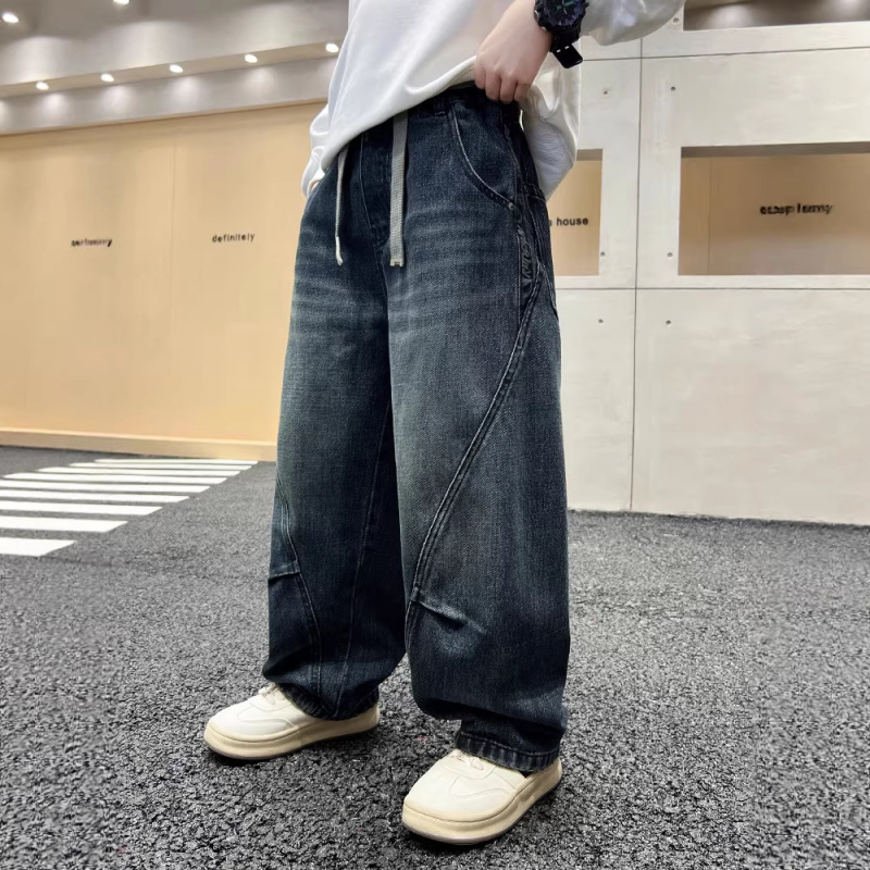 男童裤子2026春装中大童时尚男孩潮酷宽松阔腿裤儿童直筒牛仔裤潮