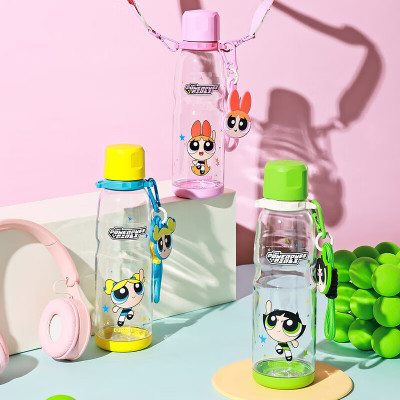 杯具熊夏天运动塑料水杯便携新款飞天小女警随手杯女学生背带水壶母婴水杯