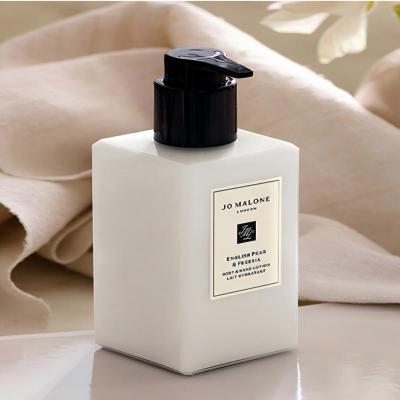 祖玛珑润肤乳液 英国梨与小苍兰香型250ml