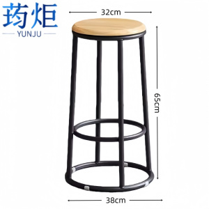 荺炬 凳子