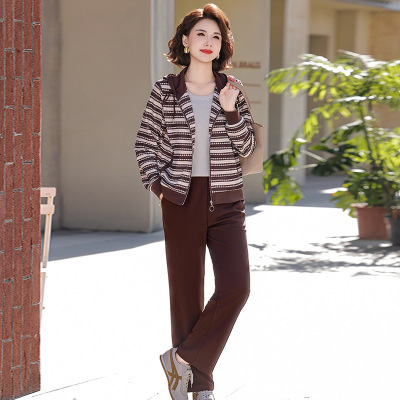 2026年女装中年装春秋套装妈妈装洋气两件套衣服中老年女士休闲春