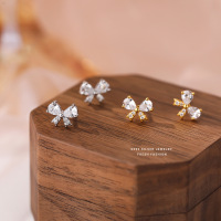 s999足银锆石蝴蝶结耳钉女轻奢气质高级感小众法式优雅设计感耳饰送女朋友老婆情人节七夕生日礼物