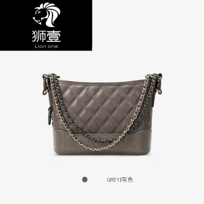 狮壹（Lionone）轻奢品牌19新款潮流浪包女时尚牛皮简约菱格单肩斜挎包灰色默认颜色