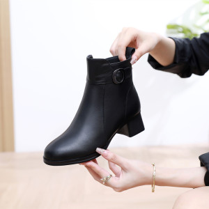 25秋冬新款短靴女真皮中跟粗跟圆头皮鞋透气单靴31小码百搭马丁靴