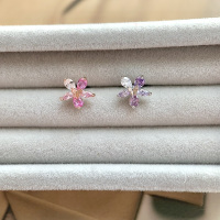 韩国春款蝴镶紫钻蝴蝶花朵钛钢粗杆耳骨钉耳蜗钉球堵送女朋友老婆情人节七夕生日礼物