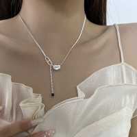 小众设计字母蚕豆吊坠锁骨链项链女时尚轻奢百搭高级感颈链毛衣链送女朋友老婆情人节七夕生日礼物