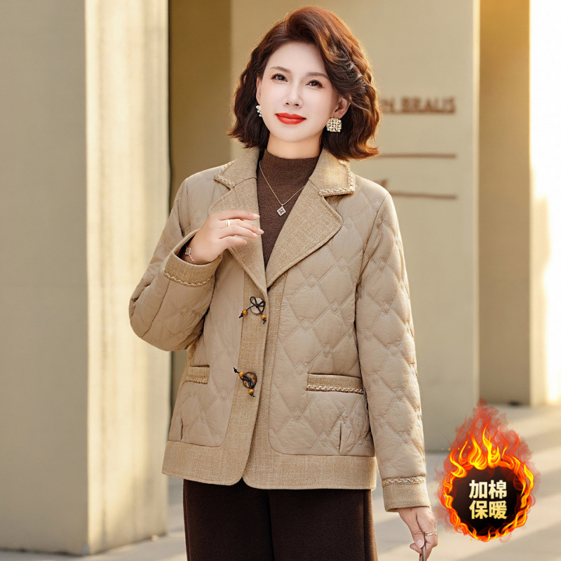 加棉保暖妈妈外套轻薄中老年女装大码宽松衣服时尚棉服女冬装加棉