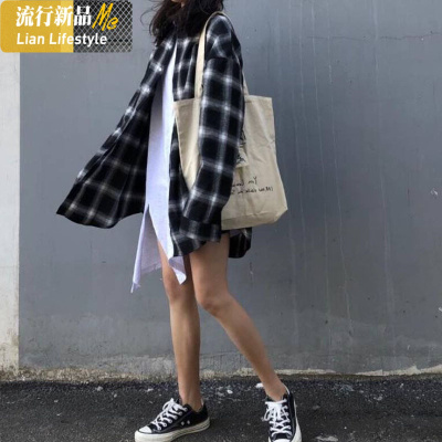 暖青汇复古黑白格子衬衫女宽松港味2020春秋薄款长袖百搭中长款bf衬衣女