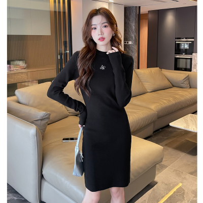 [3件8.5折152.9元,叠加优惠券]唐狮圆领收腰长袖毛织连衣裙女秋冬新款黑色裙子内搭打底裙短款y