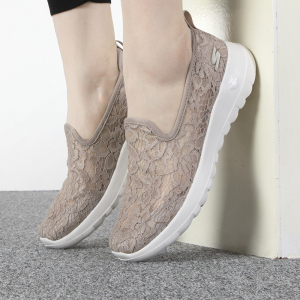 SKECHERS斯凯奇女子新款运动时尚透气一脚蹬休闲鞋896020-BKW ZP