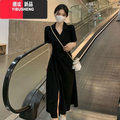YIBUSHENG大码2024季新款减龄收腰设计感别致不规则法式POLO领开叉连衣裙