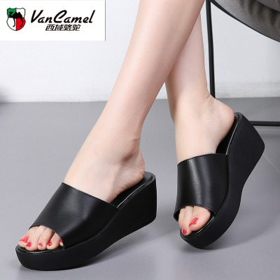 西域骆驼凉拖鞋2020轻便厚底女夏真皮黑色休闲松糕坡跟高跟凉鞋鱼嘴一字拖鞋女35-40