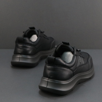 男士休闲皮鞋新款秋季新款真皮运动皮鞋中年爸爸鞋一脚蹬透气