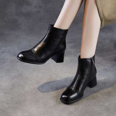 黑色粗跟轻奢羊皮短靴女秋冬款软底真皮方头气质显瘦加绒靴子