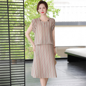 时尚妈妈装套裙子40岁条纹款中老年夏季两件套衣服短袖圆领女装薄