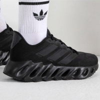 ADIDAS阿迪达斯跑步鞋轻便舒适缓震低帮男鞋运动鞋ID1779 C