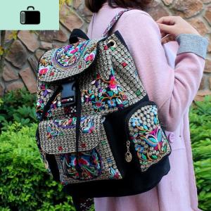 民族风绣花帆布复古翻盖双肩包女包韩版学院风布艺刺绣时尚大背包NEW LAKE