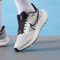 耐克(NIKE)男鞋 新款运动鞋轻便透气休闲鞋缓震耐磨跑步鞋DH4071-004 ZP