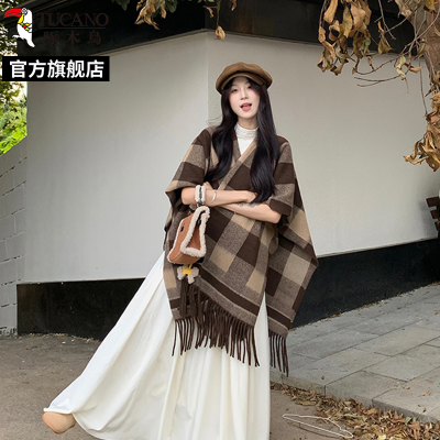 啄木鸟2025新款咖色格子披肩女秋冬季韩系百搭高级感保暖斗篷围巾