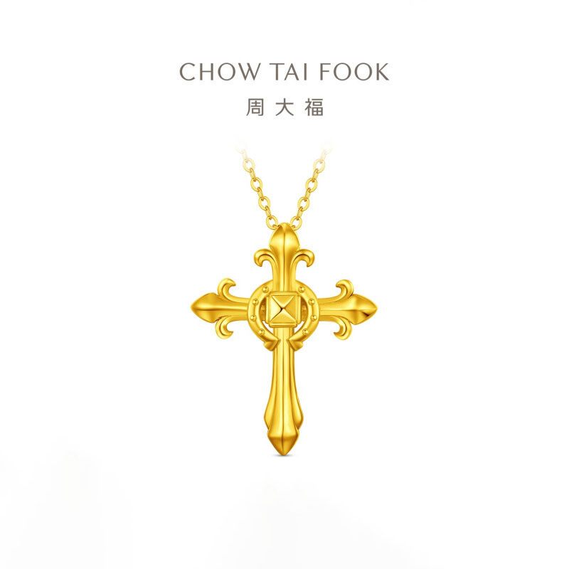 周大福马年生肖权杖马蹄扣足金黄金吊坠(大小版)计价多款EOF1960-EOF2005