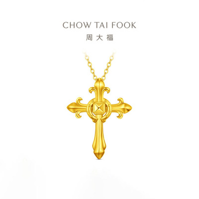 周大福马年生肖权杖马蹄扣足金黄金吊坠(大小版)计价多款EOF1960-EOF2005